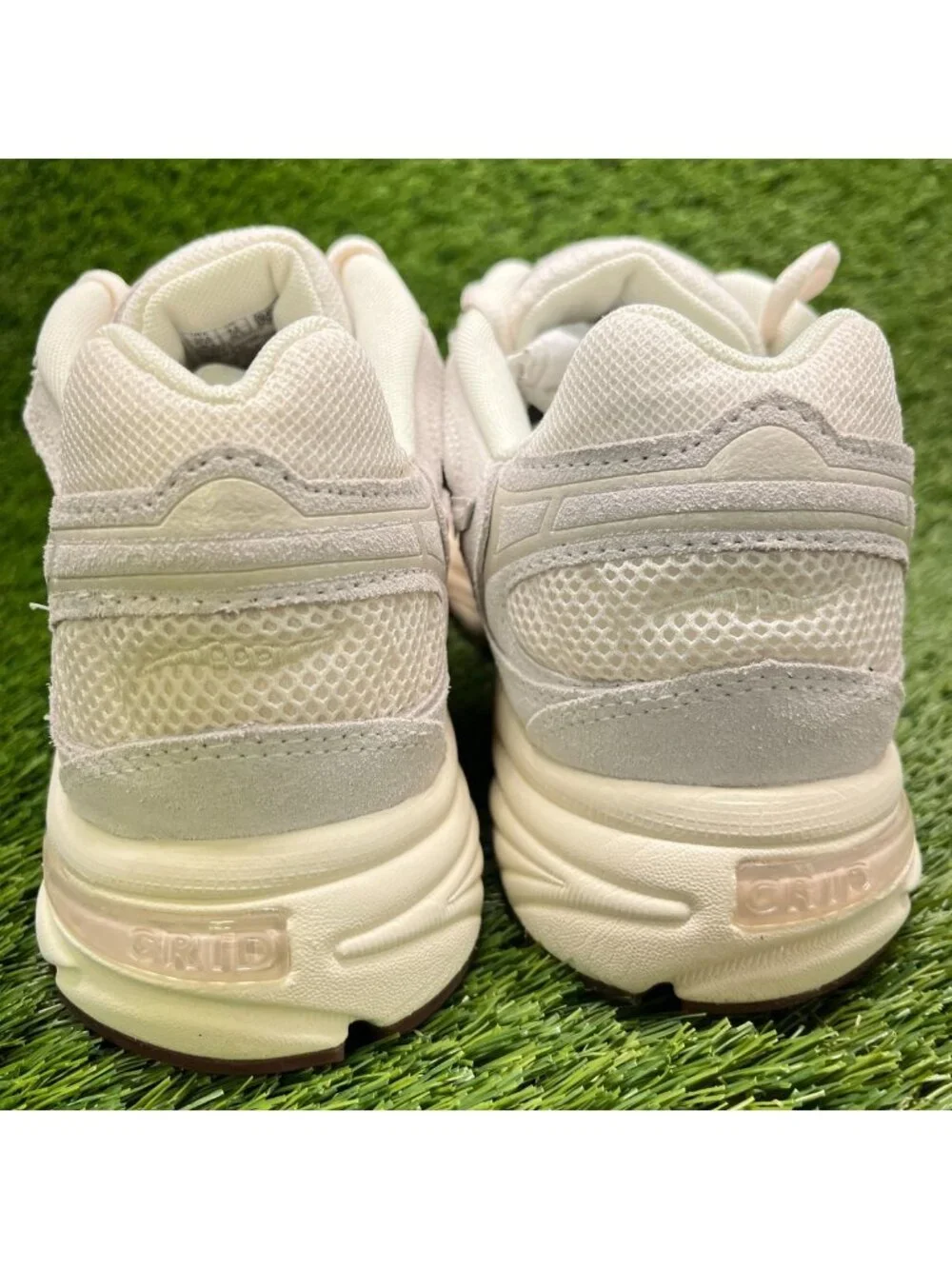 Saucony Grid Jazz 9 Mens Size 10.5 Ivory Athletic Running Walking Shoes Sneakers